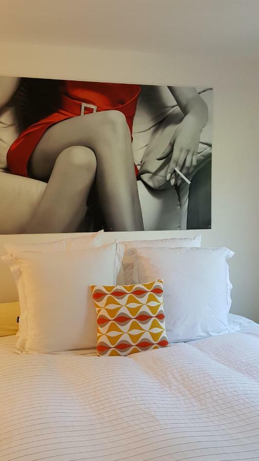 Une Chambre A Neuilly Guest House Exterior foto